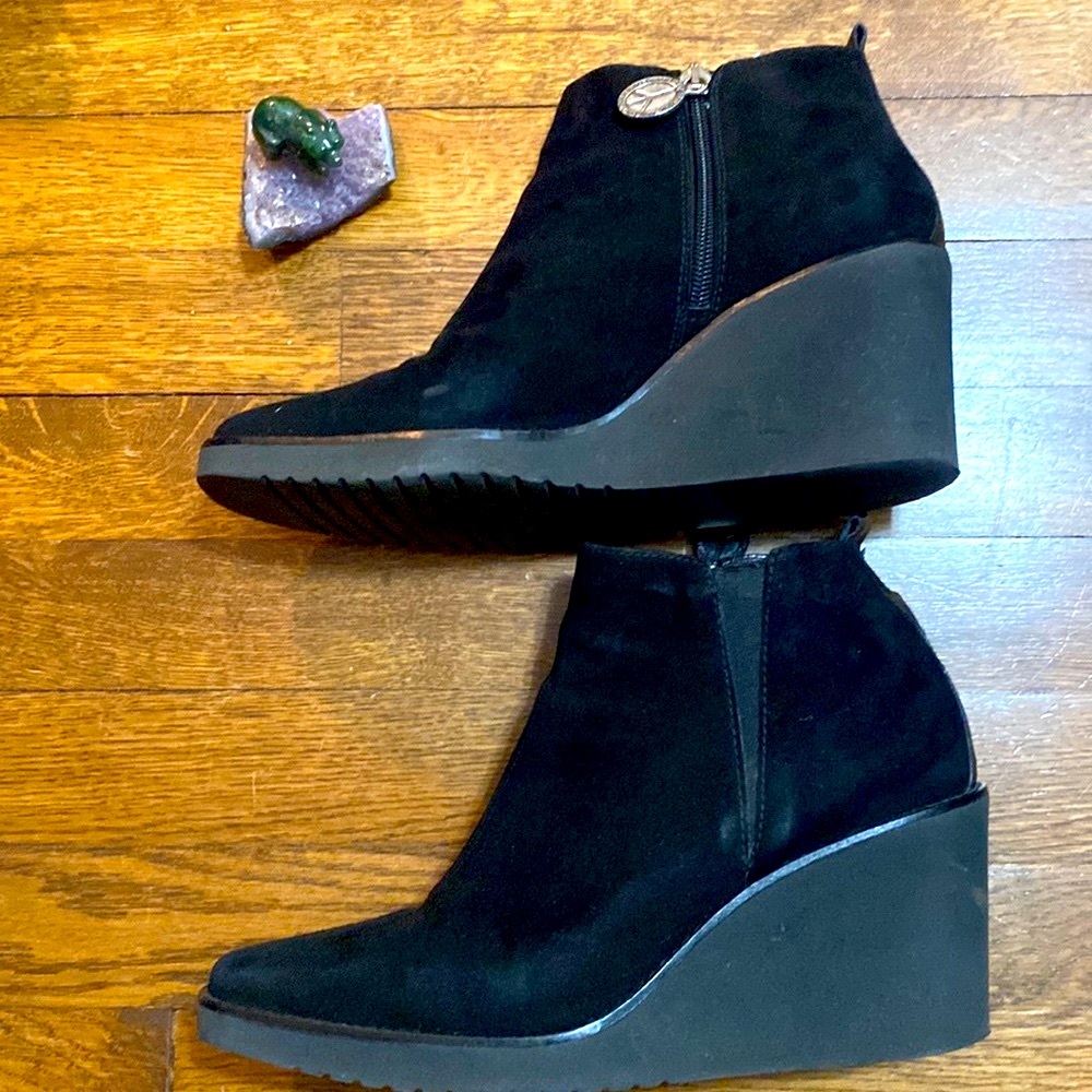 Donald J Pliner isha boots